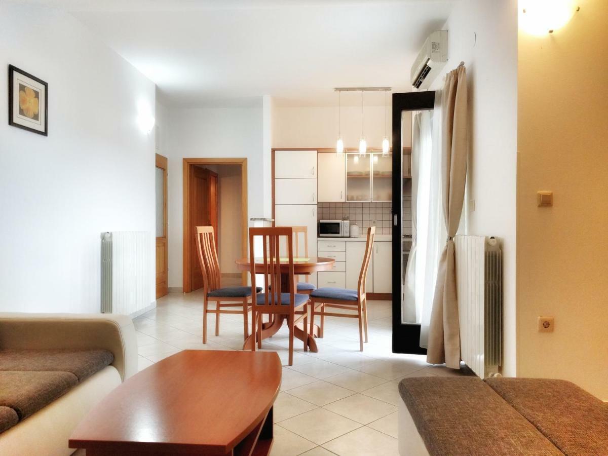 Apartment Skaline Malinska Eksteriør billede